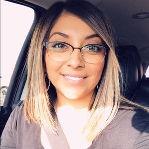 Meet your Posher, Vanessa